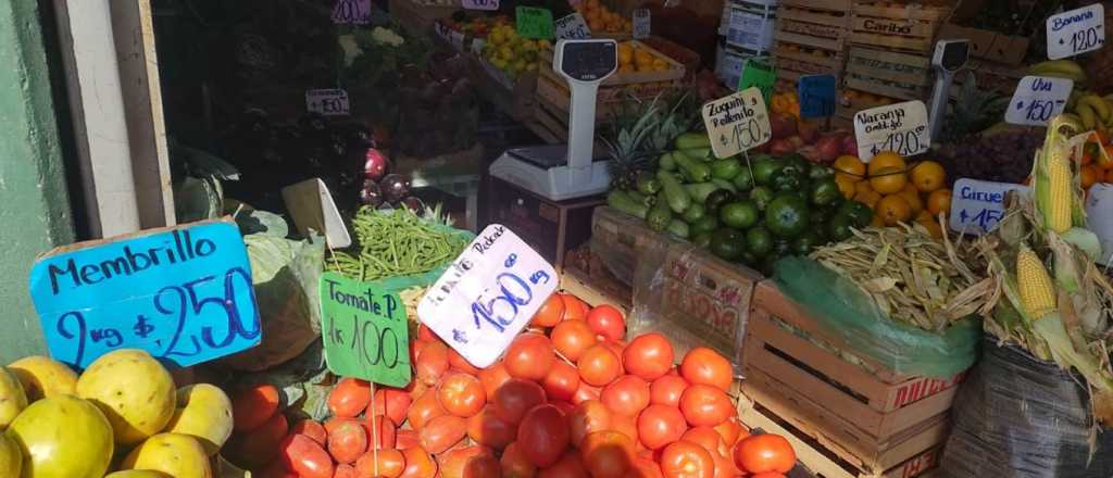 Escasez de tomates y suba de precios: a cuánto se consigue en Mendoza