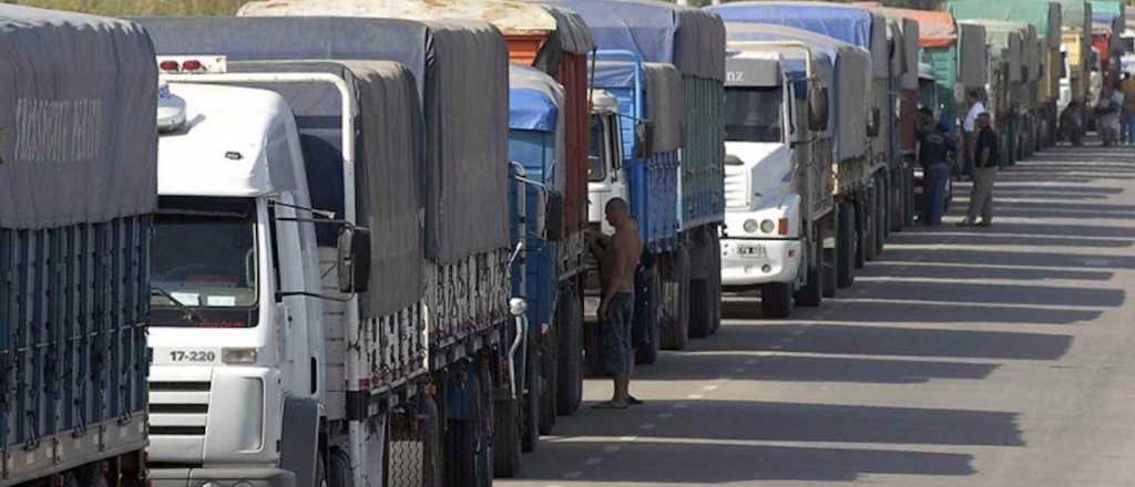 Transportistas de granos levantaron el paro luego de acuerdo paritario