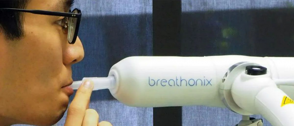 EE.UU. autorizó un test con el aliento para detectar el coronavirus