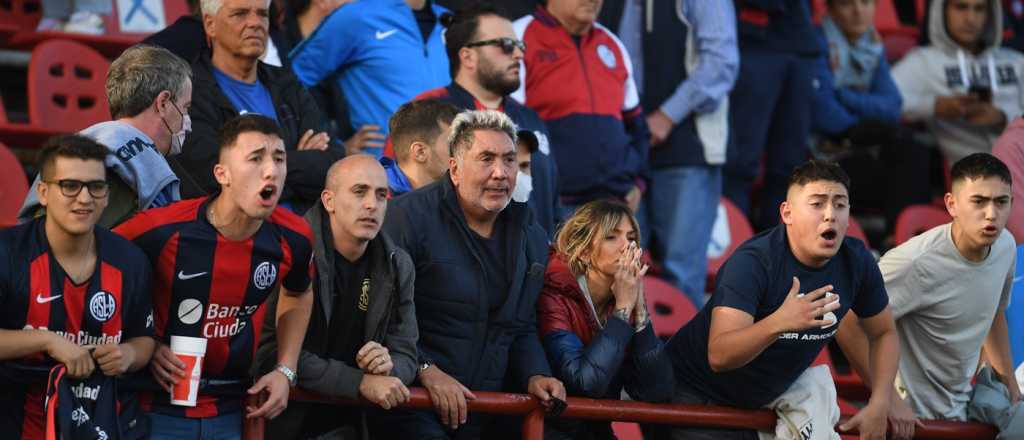 Arde San Lorenzo: otro papel&oacute;n, insultos y choque con la polic&iacute;a