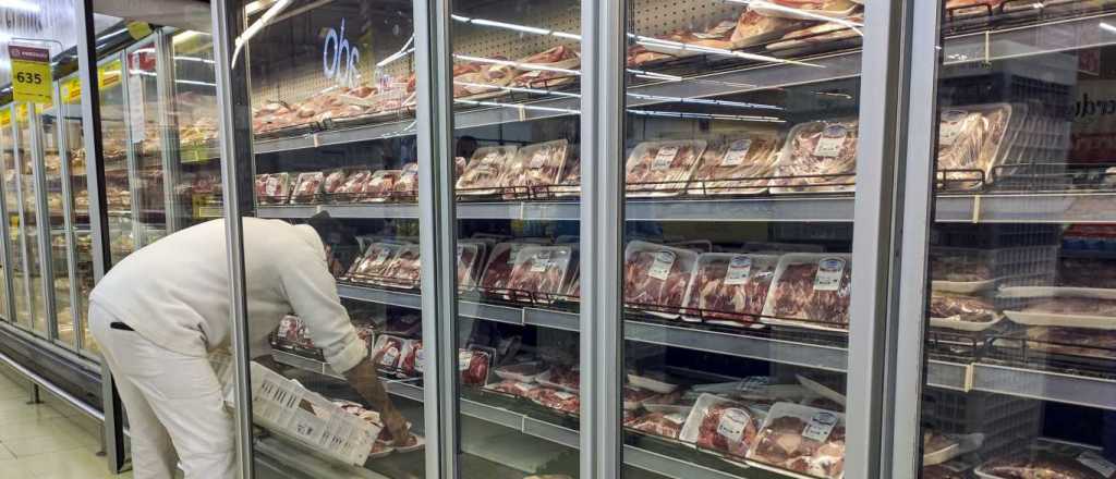 Cay&oacute; el consumo de carne vacuna y pollo en Mendoza