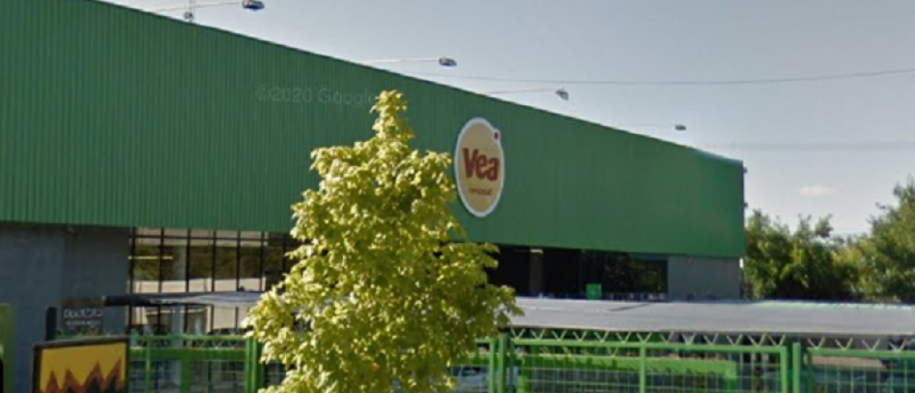 El supermercado Vea fue multado con $250 mil por un robo en su playa