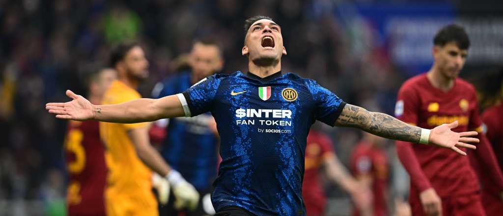 Con uno de Lautaro, Inter venci&oacute; a la Roma y es &uacute;nico l&iacute;der
