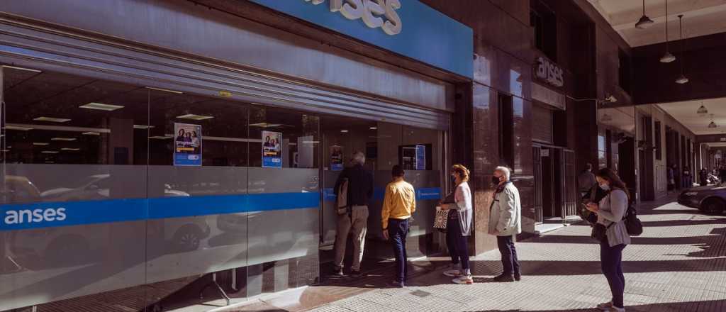 Presos y funcionarios p&uacute;blicos no podr&aacute;n percibir el bono de $18.000