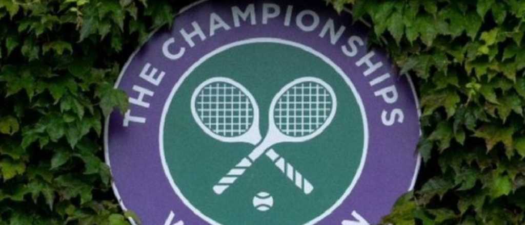 Tenistas rusos y bielorrusos planean iniciar acciones contra Wimbledon
