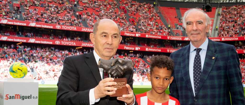 Video: por qué Bochini fue premiado y ovacionado en Athletic de Bilbao