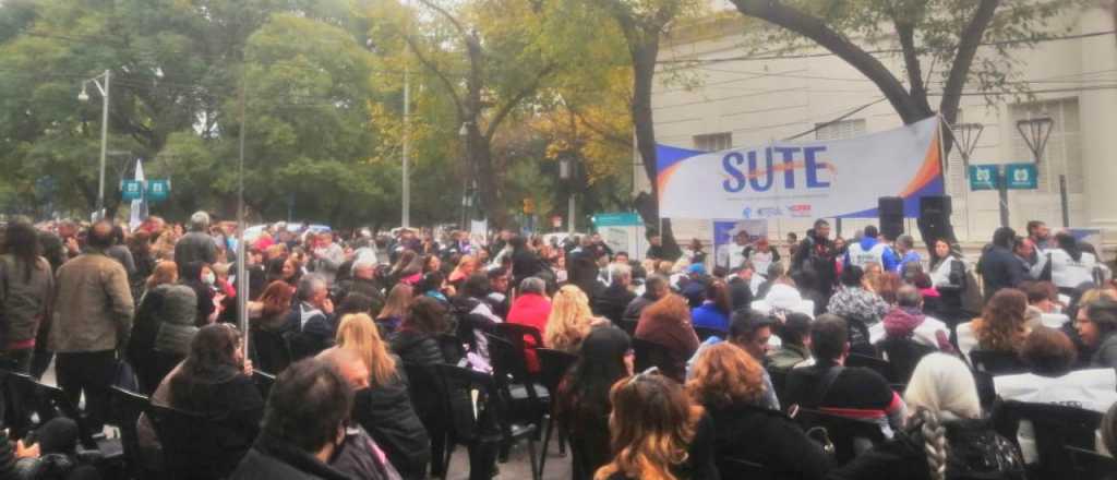 El SUTE present&oacute; el proyecto para "sanear"  OSEP