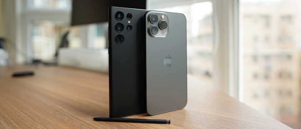 iPhone vs Samsung: qu&eacute; marca se desvaloriza m&aacute;s luego de su lanzamiento