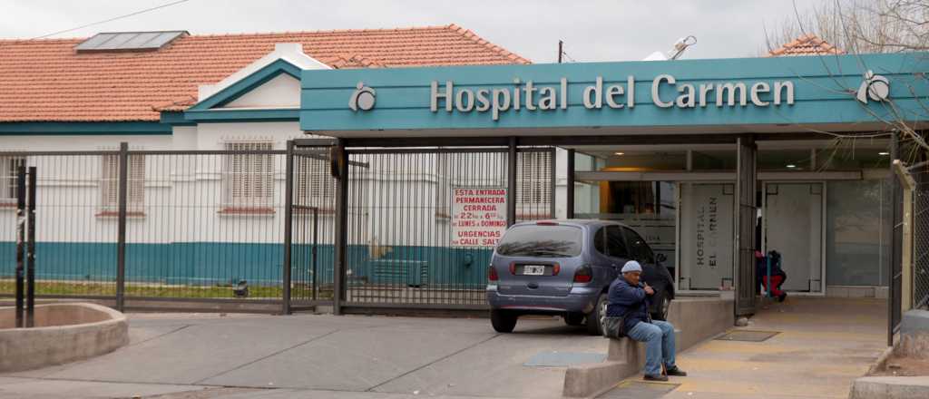 Dos enfermeras y una kinesióloga del Hospital Del Carmen contrajeron coronavirus
