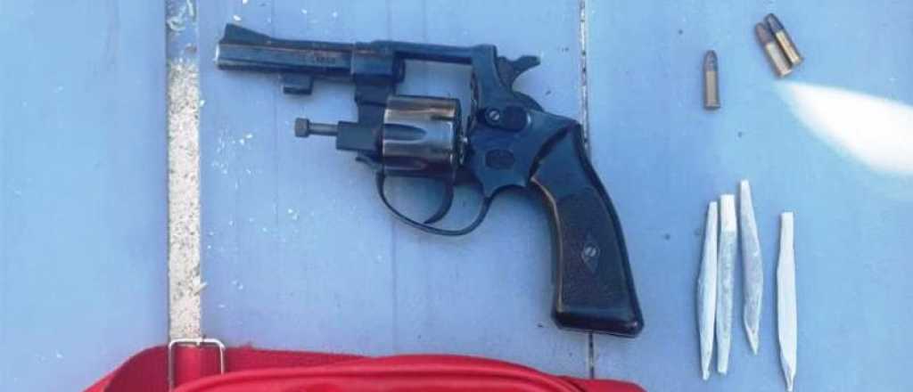Detenidos con armas y drogas en Ciudad y Guaymall&eacute;n 