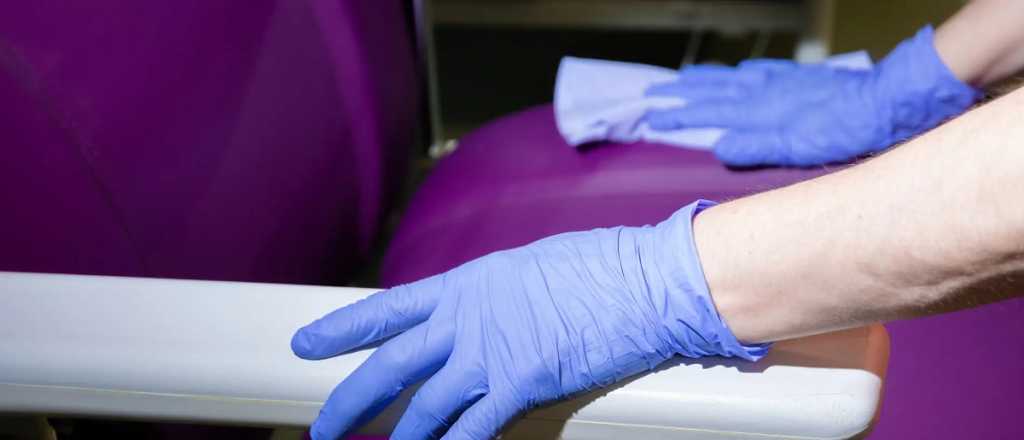 C&oacute;mo limpiar tus sillas de tela y sacar todas las manchas