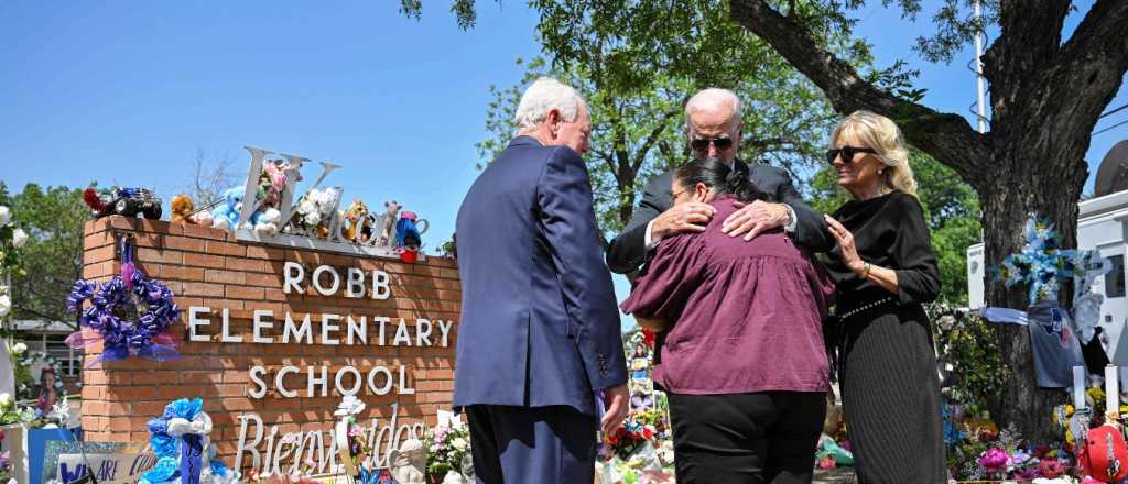 Biden visitó la escuela donde mataron a 19 estudiantes en Texas