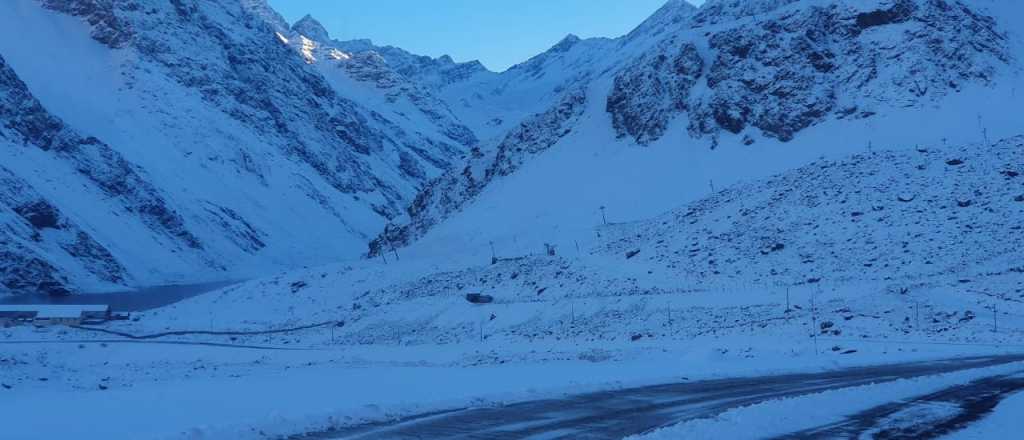 Paso a Chile Cerrado: tránsito interno habilitado hasta Las Cuevas
