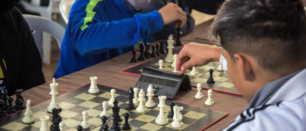 Las Heras impulsa el programa educativo "Ajedrez para el Desarrollo Integral"