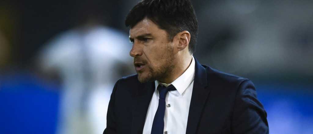 Otro t&eacute;cnico de Primera Divisi&oacute;n dej&oacute; su cargo