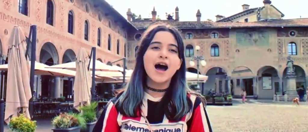 Video: una chica es furor en Italia cantando canciones de Chacarita