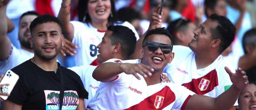 El gobierno peruano decretó feriado el lunes por el partido del Repechaje
