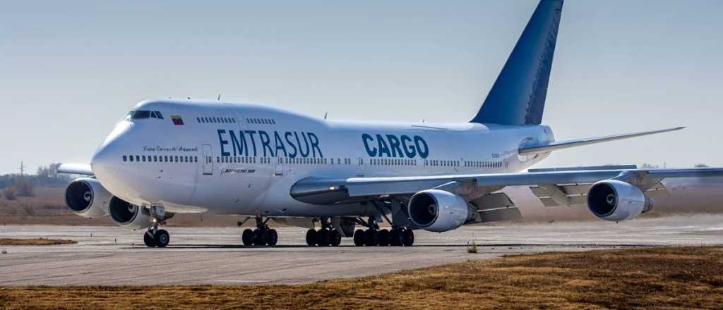 Claves para saber qu&eacute; pasa con el avi&oacute;n venezolano demorado en Ezeiza