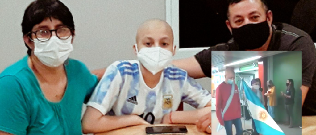 Tiene once años, lucha contra la leucemia y es abanderada en el Notti