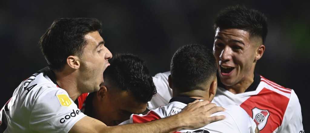 Velez recibe River por la Libertadores: hora, TV y formaciones