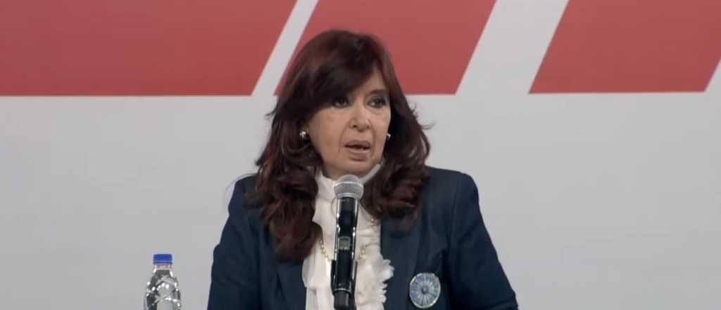 Reparece CFK para hablar de la persecución judicial en su contra