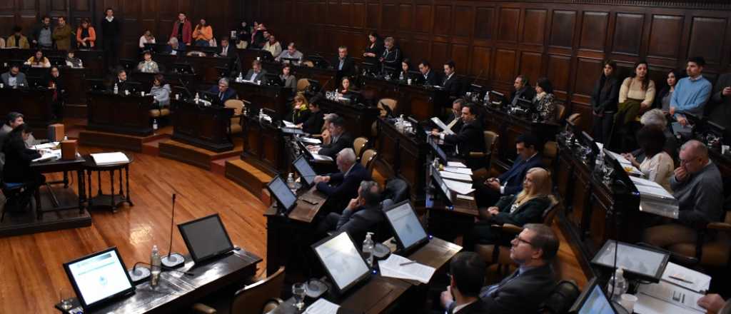 Fayad presenta en la Legislatura la reforma a la coparticipación municipal