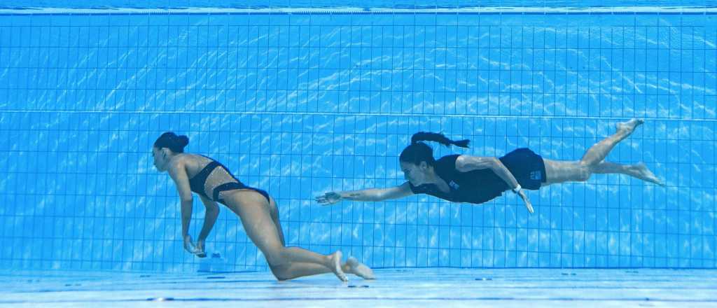 Dram&aacute;tico rescate de una nadadora que se desmay&oacute; en pleno Mundial