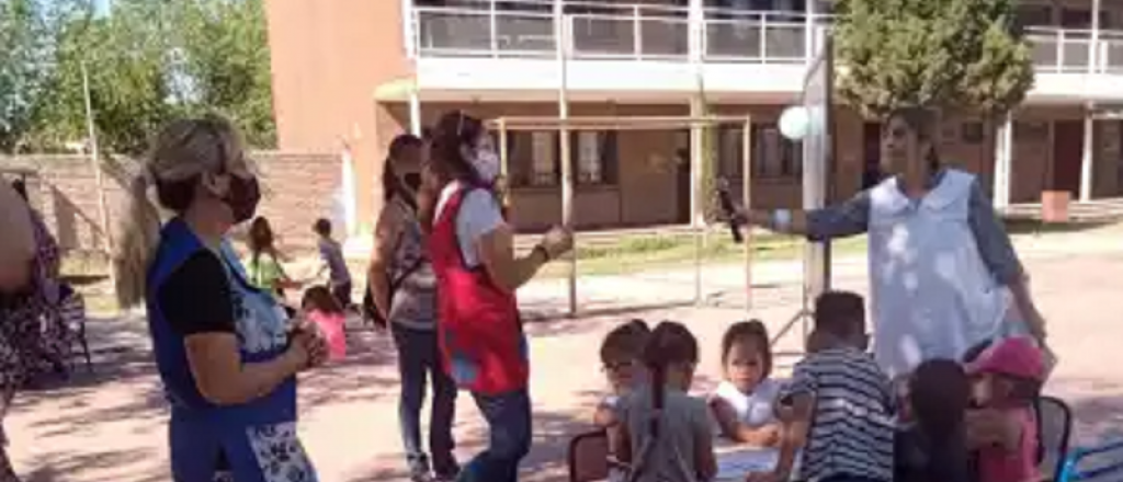 La historia de la docente de Guaymallén que le donó zapatillas a un alumno