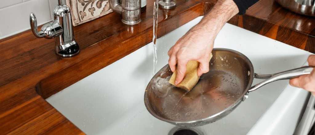Cómo limpiar una olla de acero inoxidable sin dañarla
