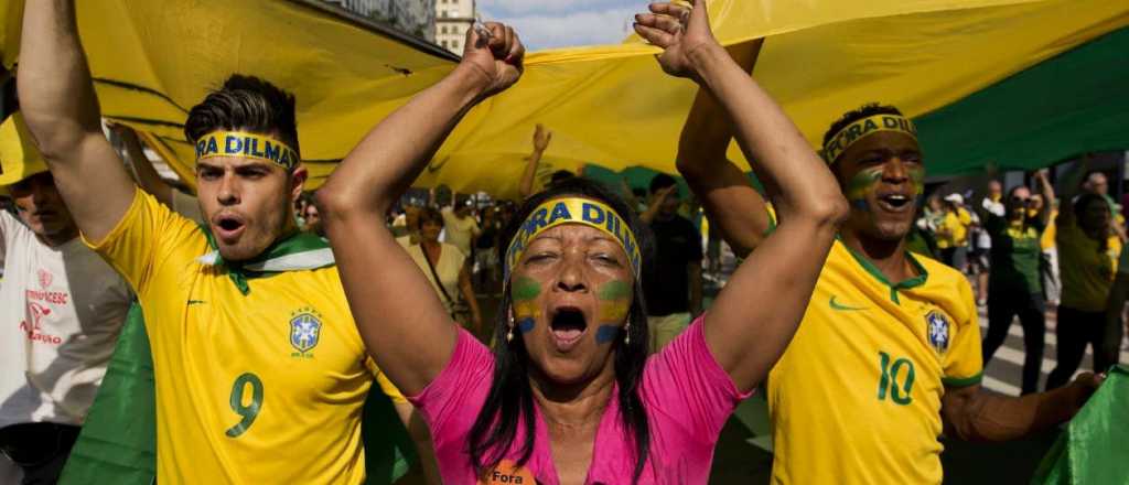 El déficit fiscal de la Argentina es similar al de Grecia y Brasil