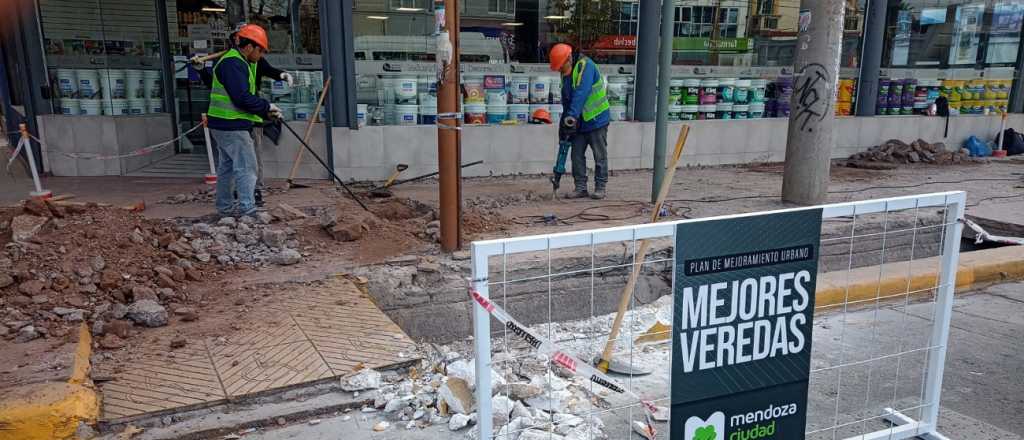 Ciudad empez&oacute; a remodelar las veredas de la avenida Zapata