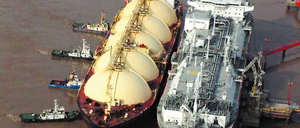 "Gasoil-señal" para los transportistas: llegarán dos barcos esta semana 