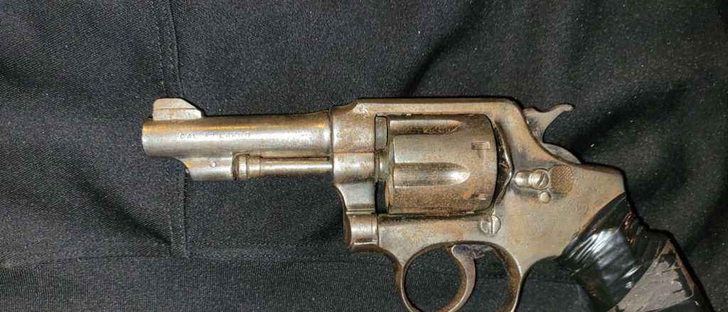 Dos mujeres fueron detenidas con un arma y dinero en Guaymallén