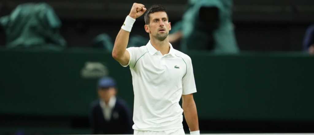 Djokovic sigue a paso firme y avanzó a cuartos en Wimbledon
