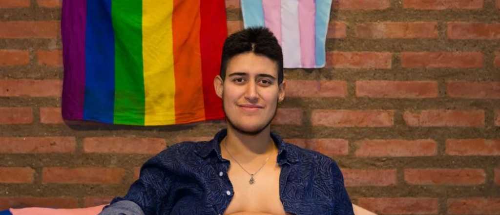 Var&oacute;n trans est&aacute; embarazado de mellizos y dar&aacute; a luz en agosto