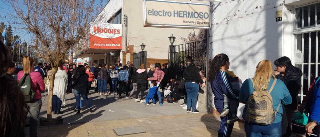 M&aacute;s de 200 personas despidieron en San Mart&iacute;n a Agostina