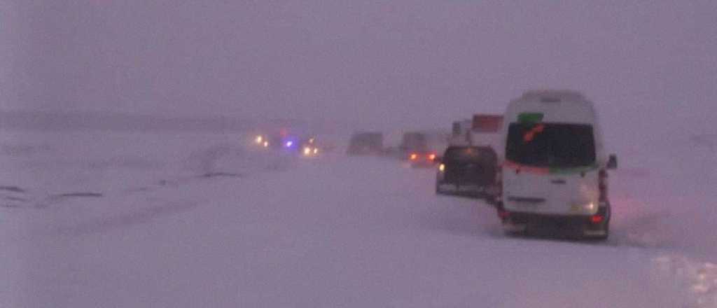 Temporal en Alta Montaña dejó varios vehículos varados en la nieve