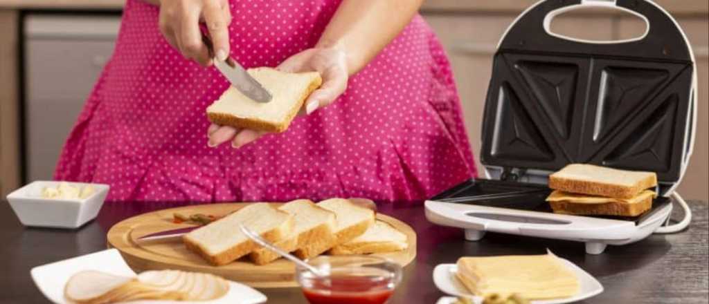 El método más rápido y sencillo para limpiar una sandwichera 