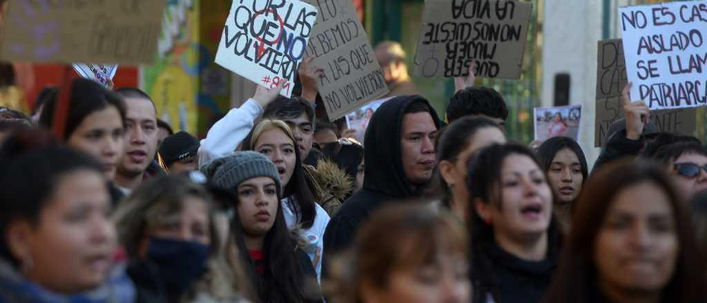 Por Agostina, por Abigail y las demás: marchan contra los femicidas de Mendoza