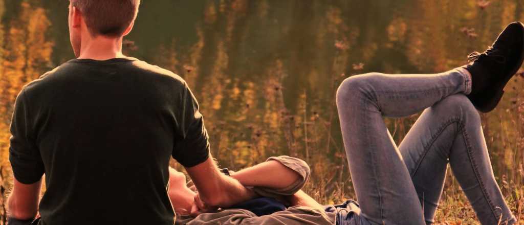 Así funcionan las parejas DADT: qué son y cómo se relacionan