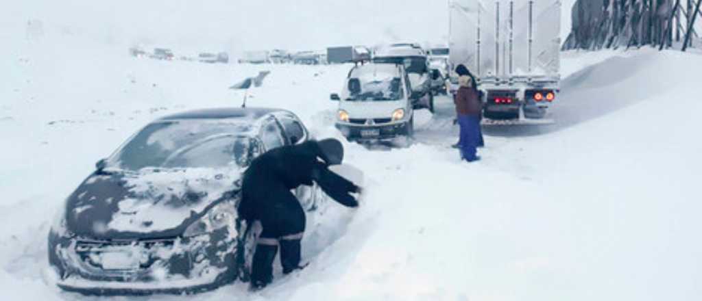 Vialidad Nacional quiere despejar la ruta antes de las nevadas del miércoles