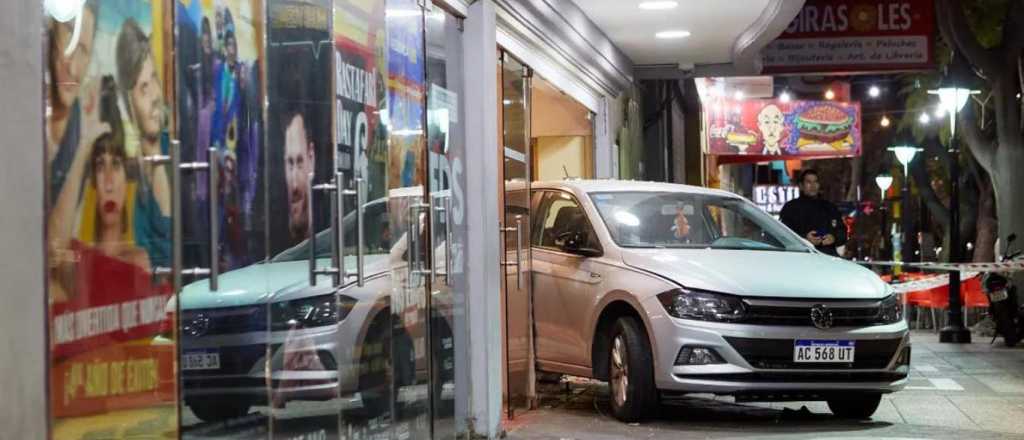 Por $1,5 millones, el conductor que embisti&oacute; en el Teatro Plaza saldr&iacute;a libre