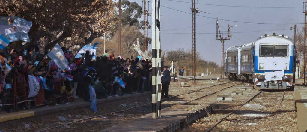 Regresa el tren de pasajeros que une Mendoza con Buenos Aires