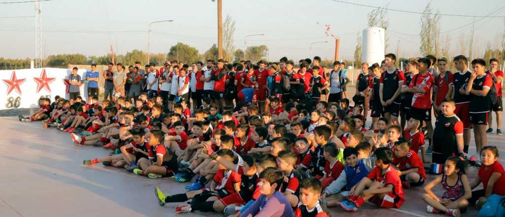 Maipú apoya a 5000 niños para que vuelvan a jugar al fútbol