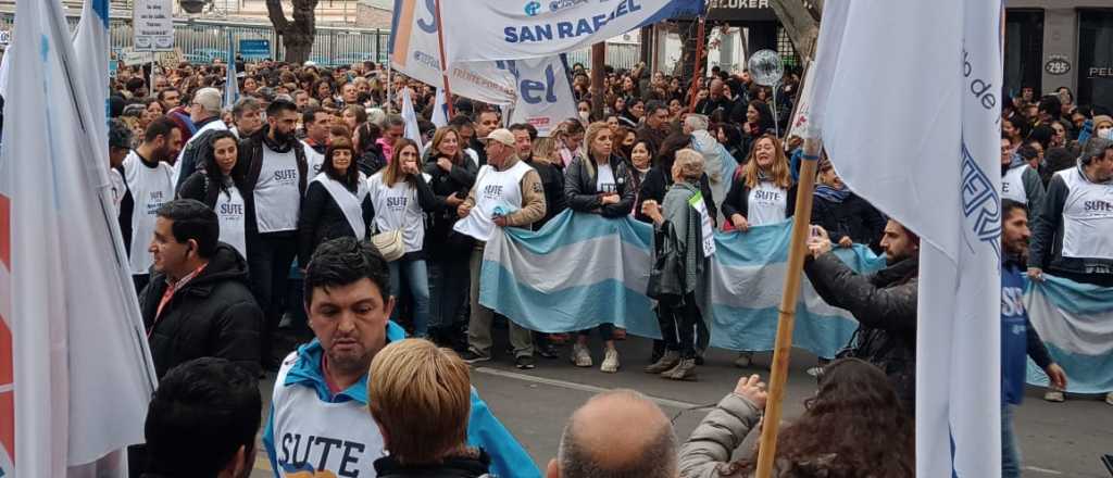 El paro docente en Mendoza llega a 32%, según el Gobierno