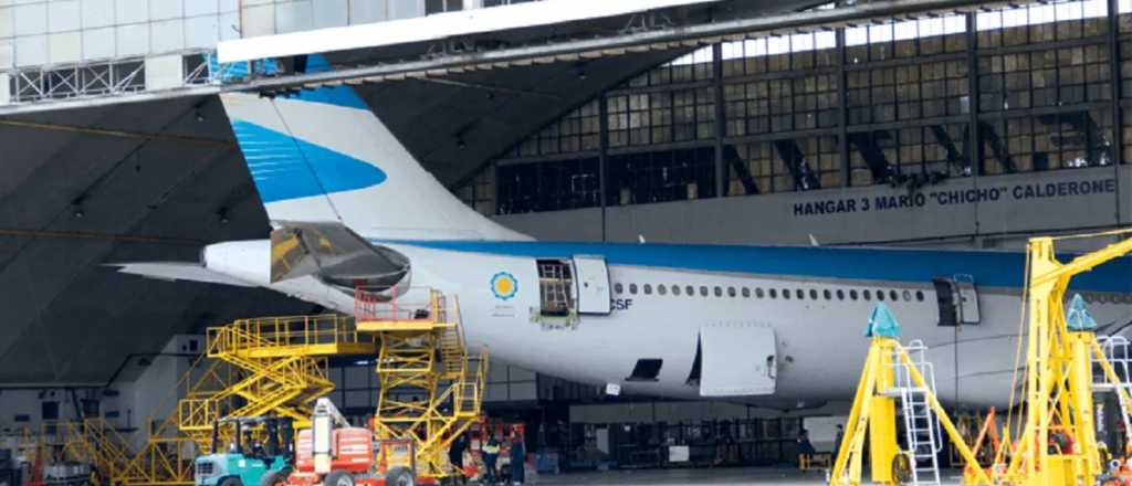 P&aacute;nico en un avi&oacute;n de Aerol&iacute;neas Argentinas que aterriz&oacute; de emergencia