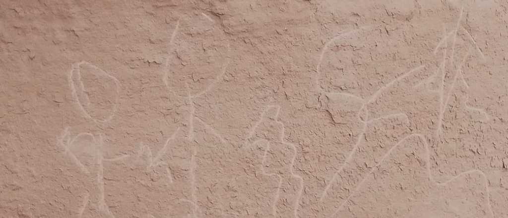 Un hombre vandalizó un Patrimonio Mundial en La Rioja y lo filmó