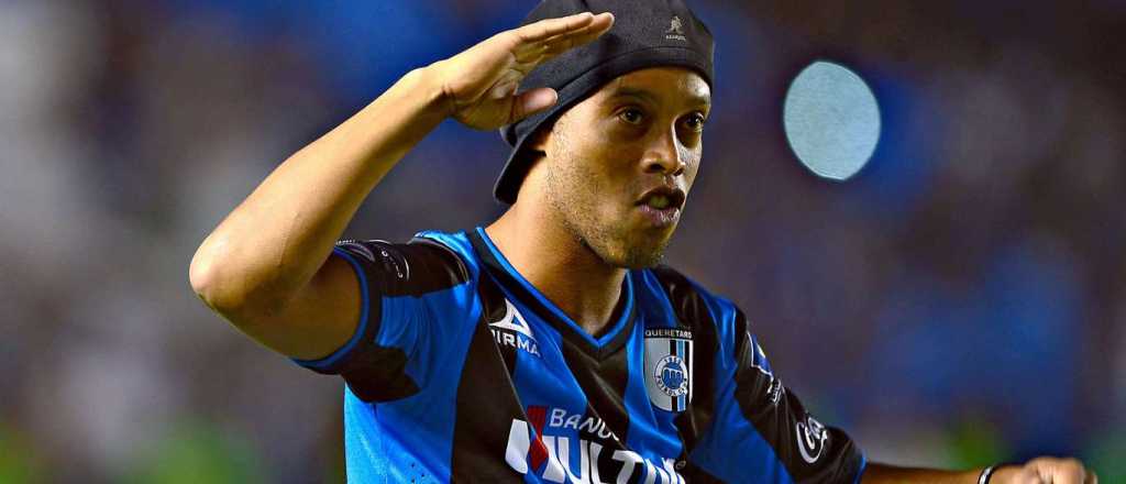 El &uacute;ltimo papel&oacute;n de Ronaldinho en M&eacute;xico