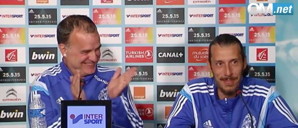 El día que Bielsa quiso trompearse con su traductor