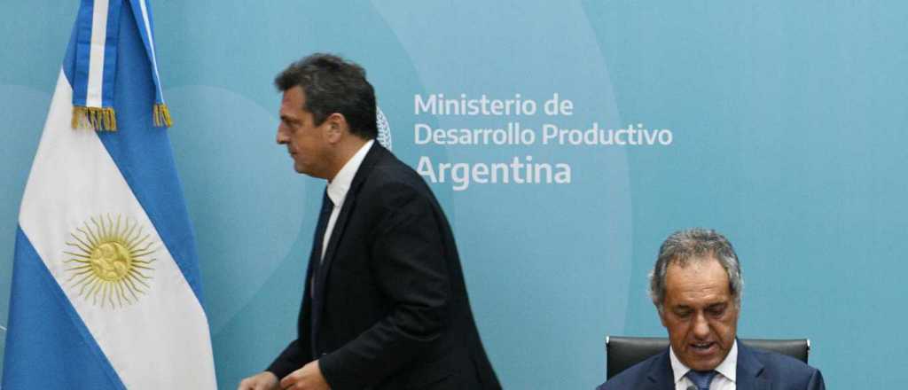 Massa amag&oacute; con hablar y dej&oacute; solo a Scioli en una conferencia de prensa